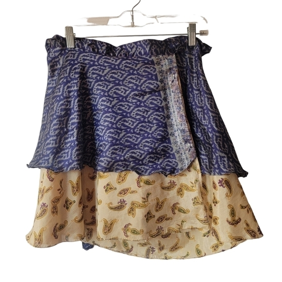 KARIZA Wrap Skirt Size Small/Medium 100% Silk Woman's Wrap To Tie Above Knee - Picture 1 of 8